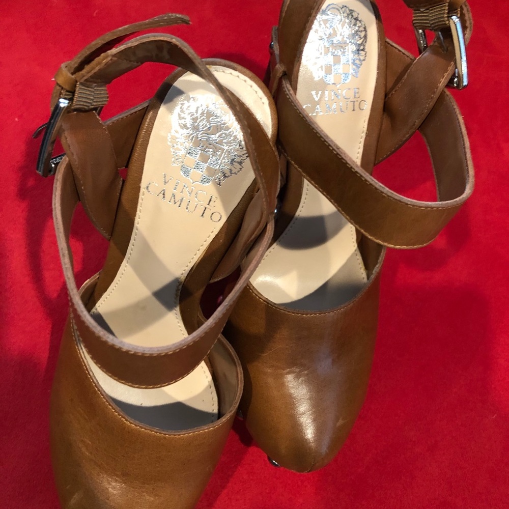 Heeled Clogs - Picture 8 of 9